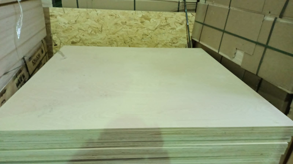 Фанера ФК шлифованная 12 мм 1525х1525 сорт 4/4