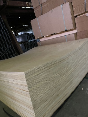 Фанера березовая ФК 6 мм 1525х1525 сорт 4/4