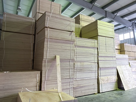 Фанера ФК 15 мм 1525х1525 сорт 4/4