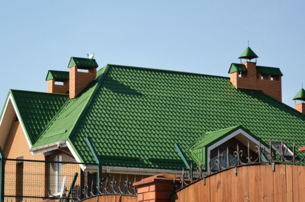 Металлочерепица Монтеррей 0.4 мм 1170х1180 мм зелёный RAL 6005