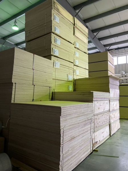 Фанера ФСФ 10 мм 1220х2440 сорт 4/4